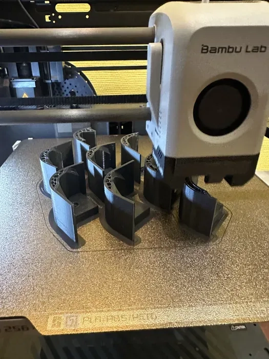 Послуги 3Д друку та технічного моделювання: від ідеї до готової деталі.