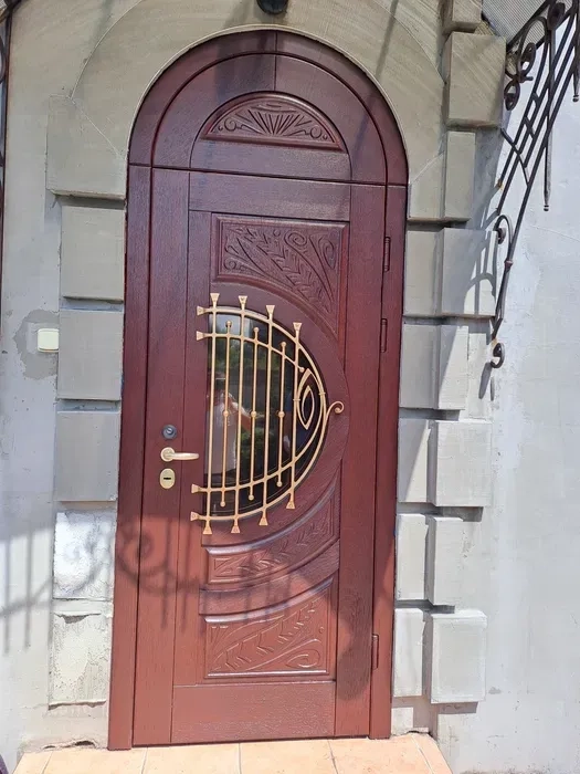 Реставрація дверей, меблів, і багато іншого. Професійно. Якісно 1 000 грн.