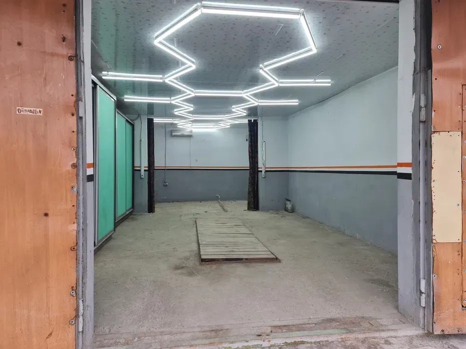 Гараж боксового типу