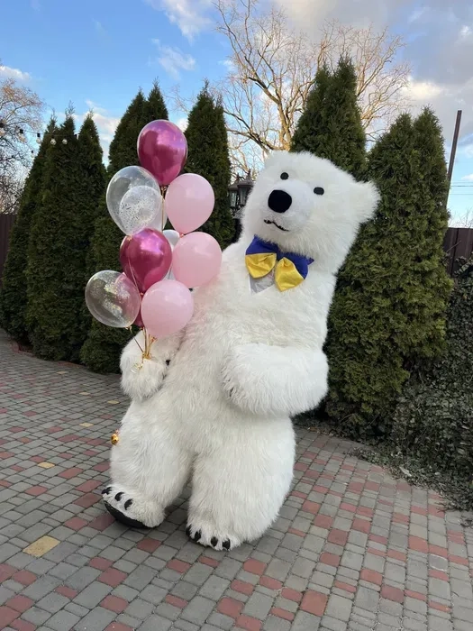 Білий ведмідь – яскравий аніматор для будь-якого свята!