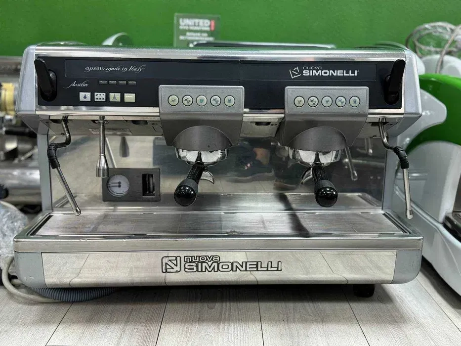 Професійні кавомашини для кав'ярень, кафе, ресторанів.