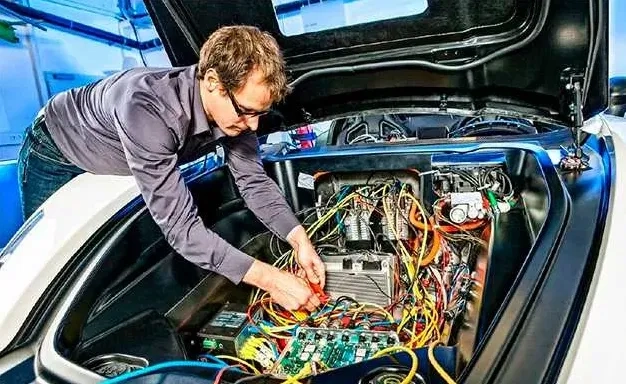 АВТОЕЛЕКТРИК всі види послуг (Дарницька пл., автосервіс "4КОЛЕСА")