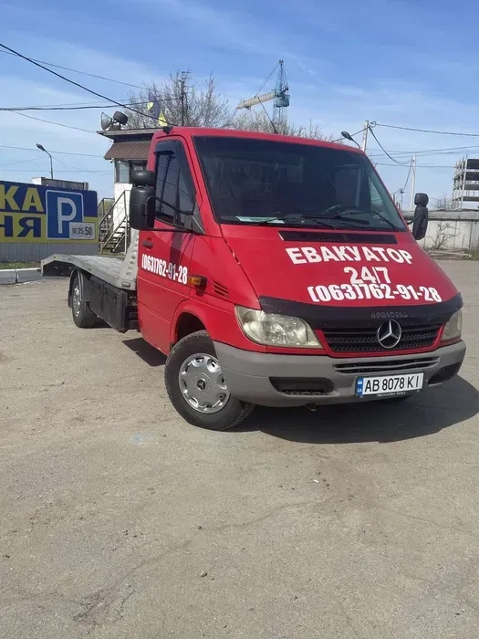 Евакуатор: Оперативна Подача, Перевезення Легкових Авто та Спецтехніки. Доступні Ціни!