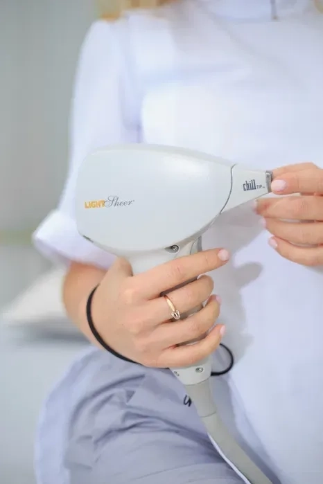 Лазерний апарат