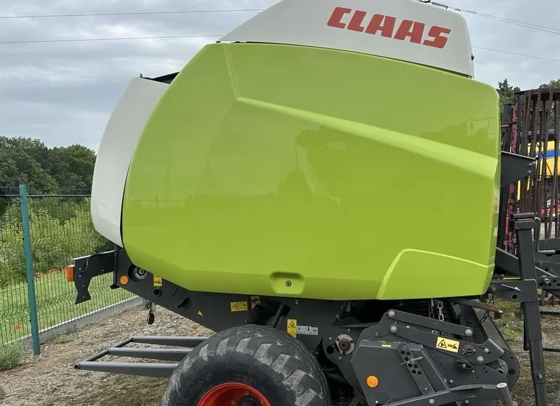 Прес - підбірщик CLAAS (1630)
