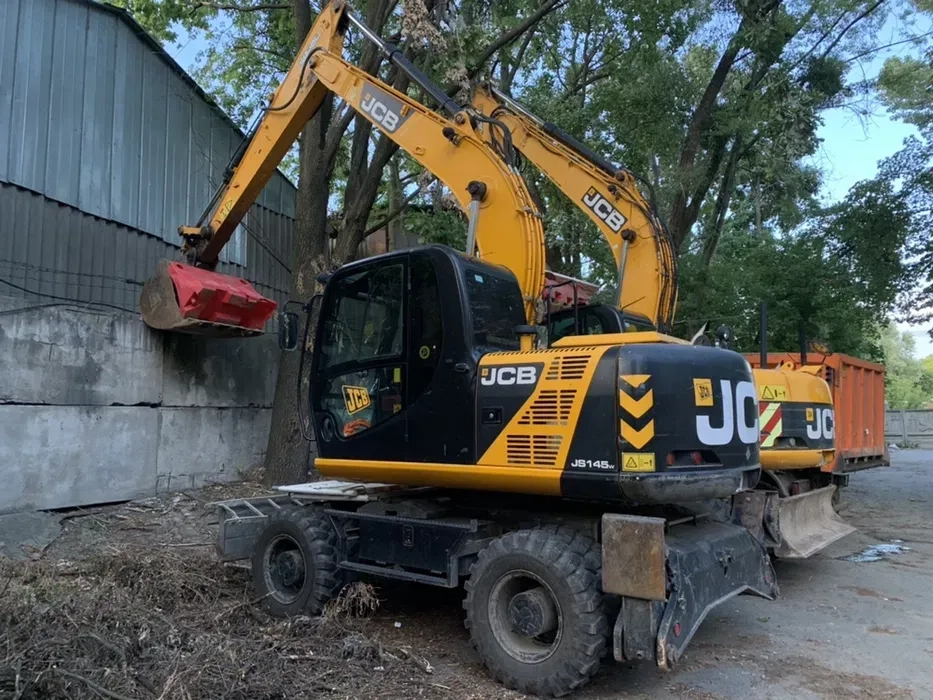 Екскаватор повноповоротний