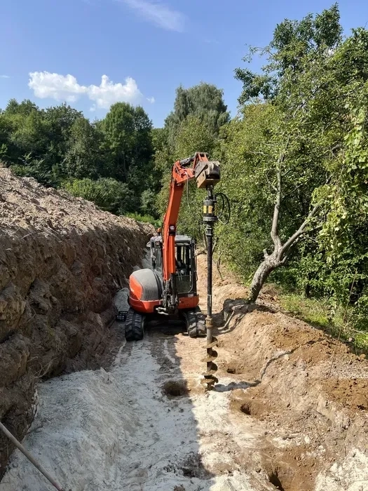 Міні екскаватор Ямобур Гідромолот