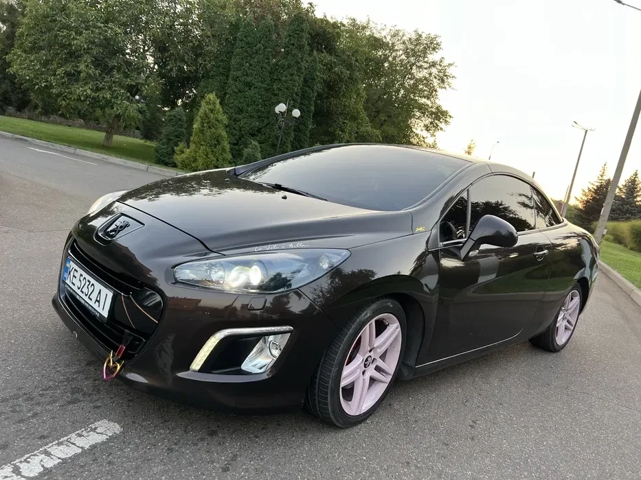 Авто (кабріолет) для фотозйомок та поїздок