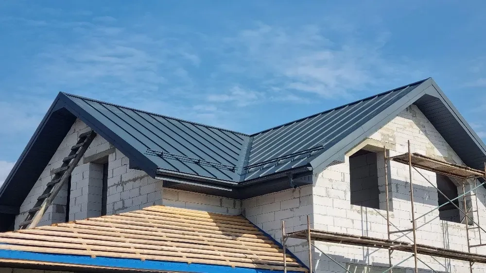 Фальцева покрівля.Покрівельні роботи.
