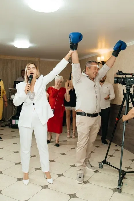 Тамада на  весілля, Ведуча, Діджей на Дні Народження, Хрестини, Ювілей, Декор фотозон