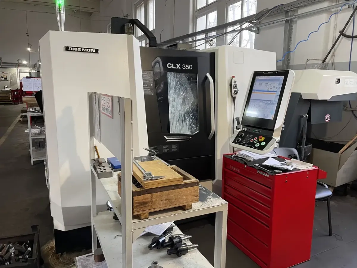 Механічна обробка металу (Токарні верстати DMG CLX 350, Spinner TC450, АVIAturn 50)