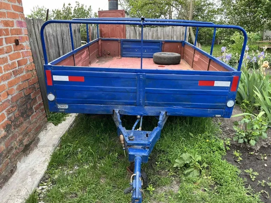 Надійний причеп у відмінному стані.