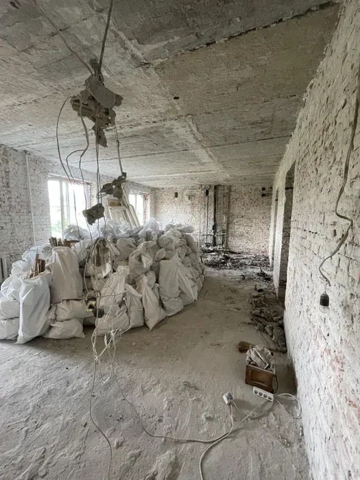 Демонтаж, плитки, перегородок, бетону, стяжки, плитки, штукатурки, балкона