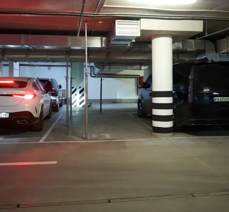 Паркомісце для вашого авто - зручно, безпечно, сучасно