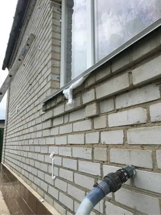 Утеплення Рідким пінопластом -Піноізол. Заповнення порожнин