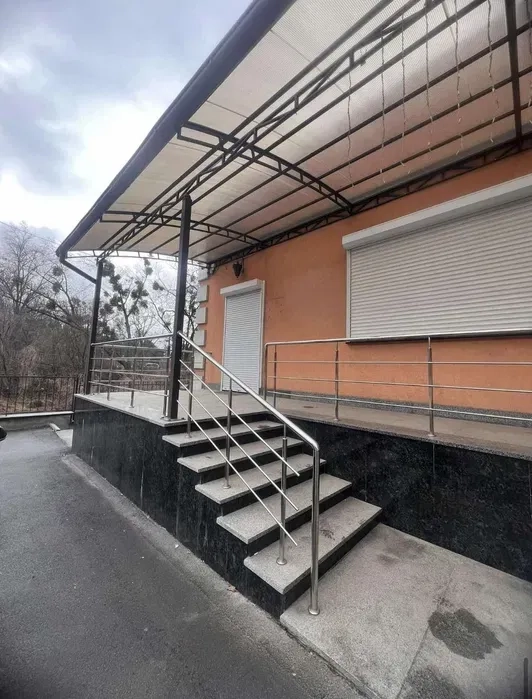 Приміщення під будь-який бізнес. За деталями по телефону