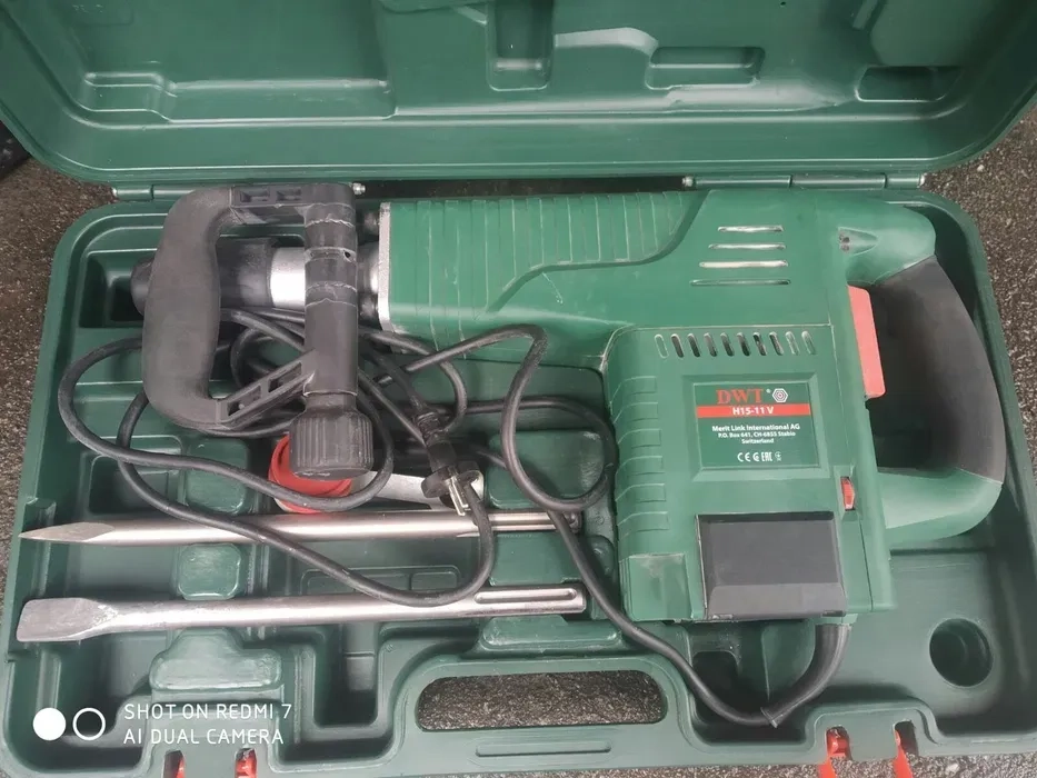 Відбійний молоток, перфератор, лобзік, дрель, шуруповерт, шліфмашинка, полірувальна машинка