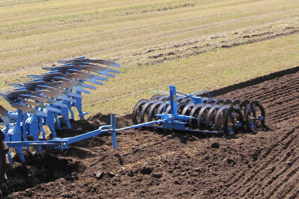 Плуг LEMKEN (372). Для оранки.