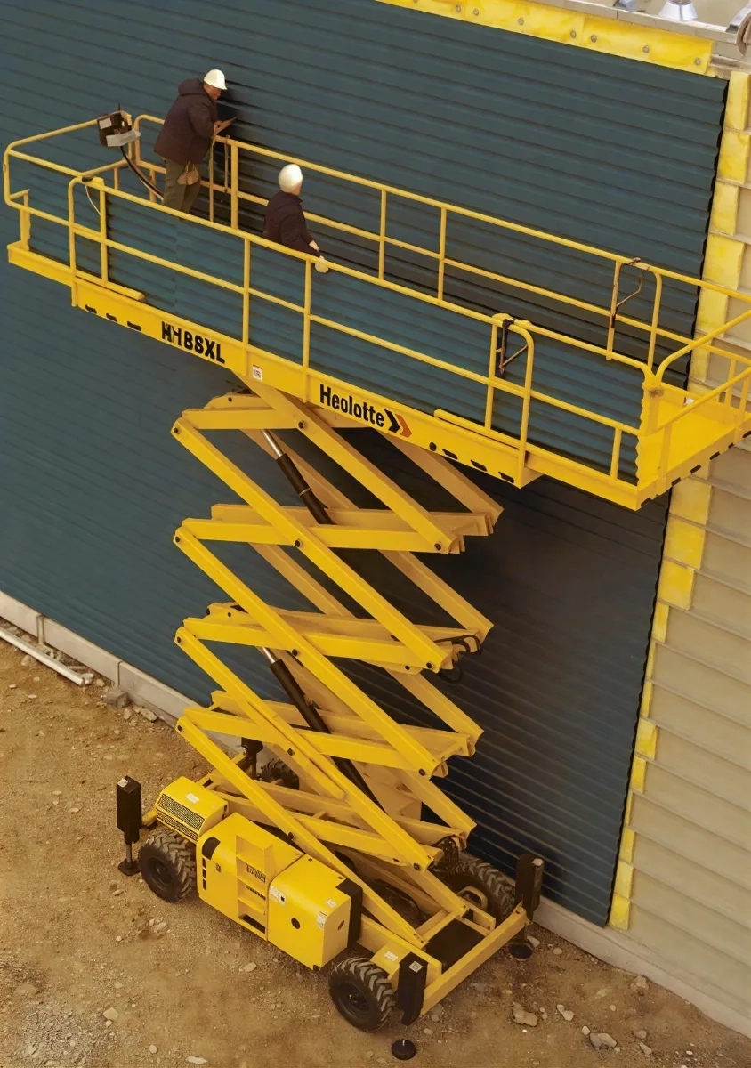 Дизельний ножичний підйомник Haulotte 18SXL