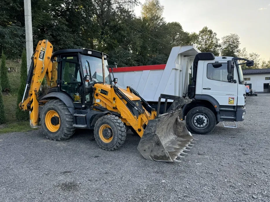 Екскаватор -навантажувач JCB 3CX,