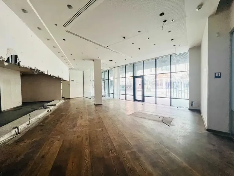 Фасадне приміщення 242 м2 в БЦ Арена Сіті