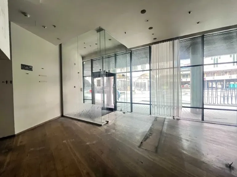 Фасадне приміщення 242 м2 в БЦ Арена Сіті