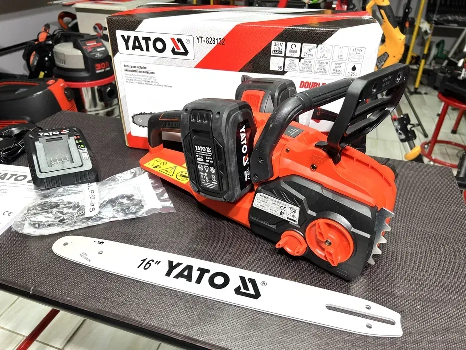 Пила ланцюгова акумуляторна YATO YT-828132 Комплект (АКБ 2 x 4Ач + ЗУ)