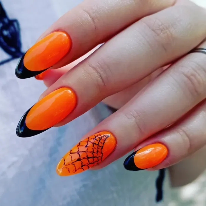 Доглянуті руки та стильні нігті з професійним нарощуванням