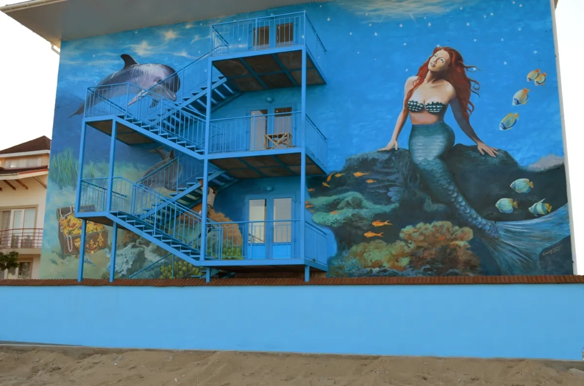 Розпис стін, барельєфи, скелі, декоративний камінь, вітраж