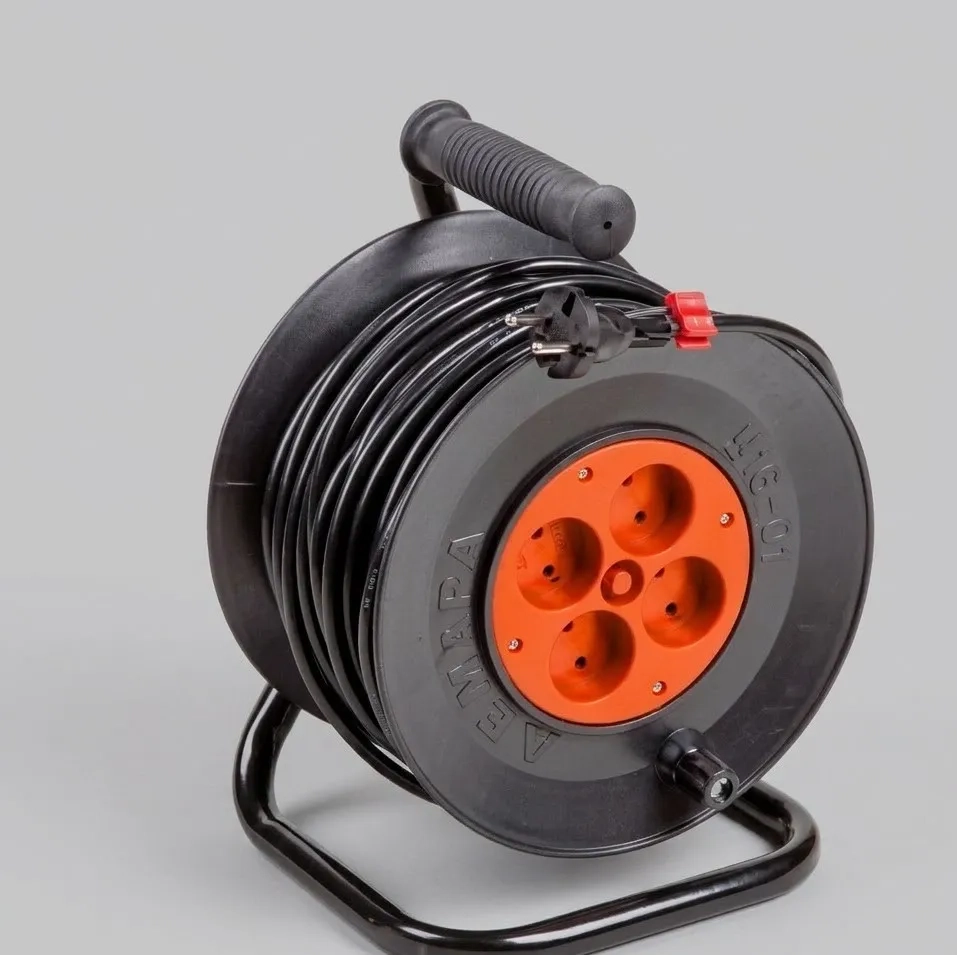 Подовжувач на котушці Kraft&Dele KD4018