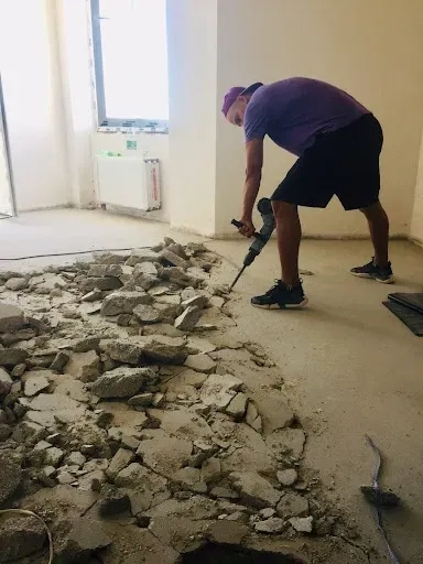 Демонтажні роботи. Демонтаж квартир офісів приміщень