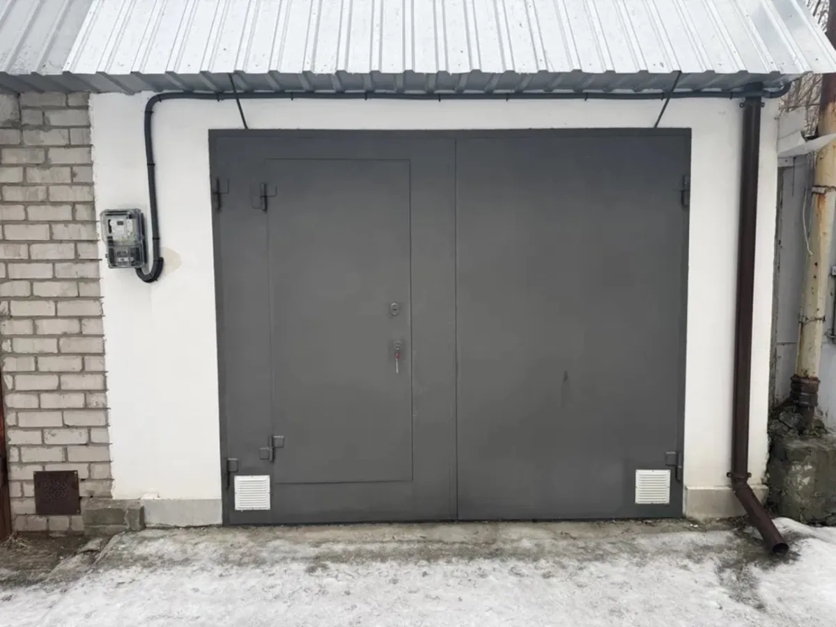 Гараж з загальною площею 22 м2