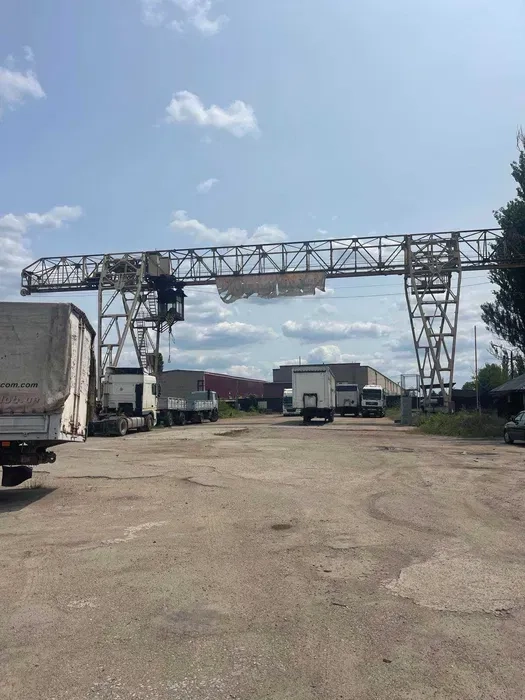 Підкранова Площа 2000 м. кв. з Офісом 20 м. кв. Вигідна Пропозиція для Вашого Бізнесу!