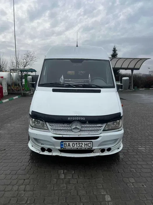 Автомобіль