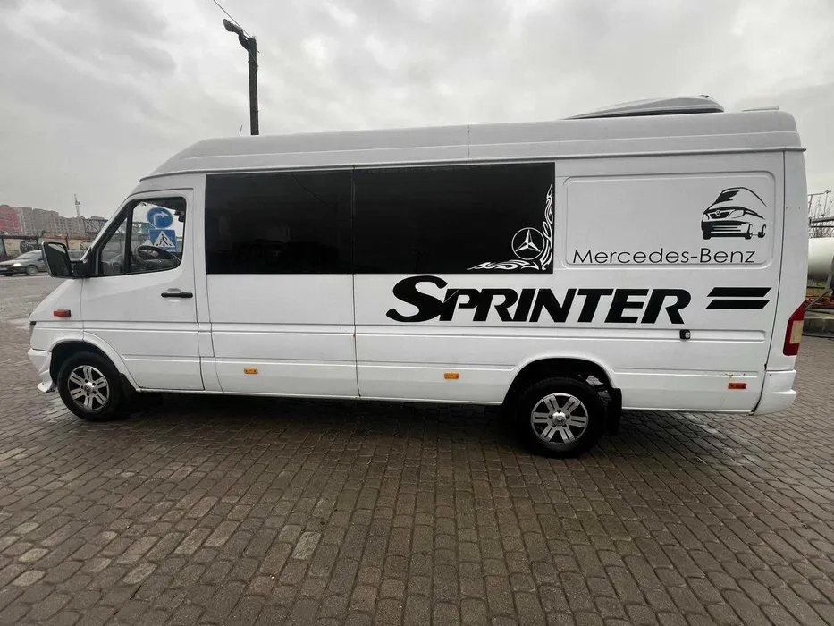 Автомобіль