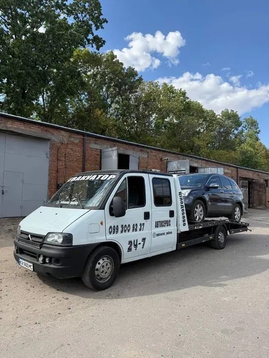 Евакуатор Полтава цілодобово зі своїм СТО