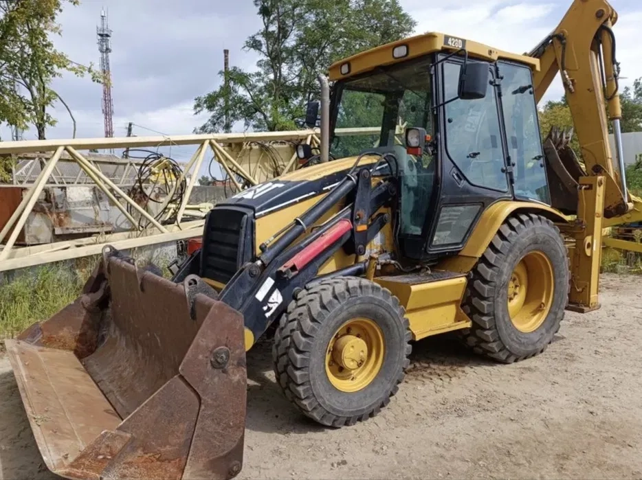 Екскаватор навантажувач