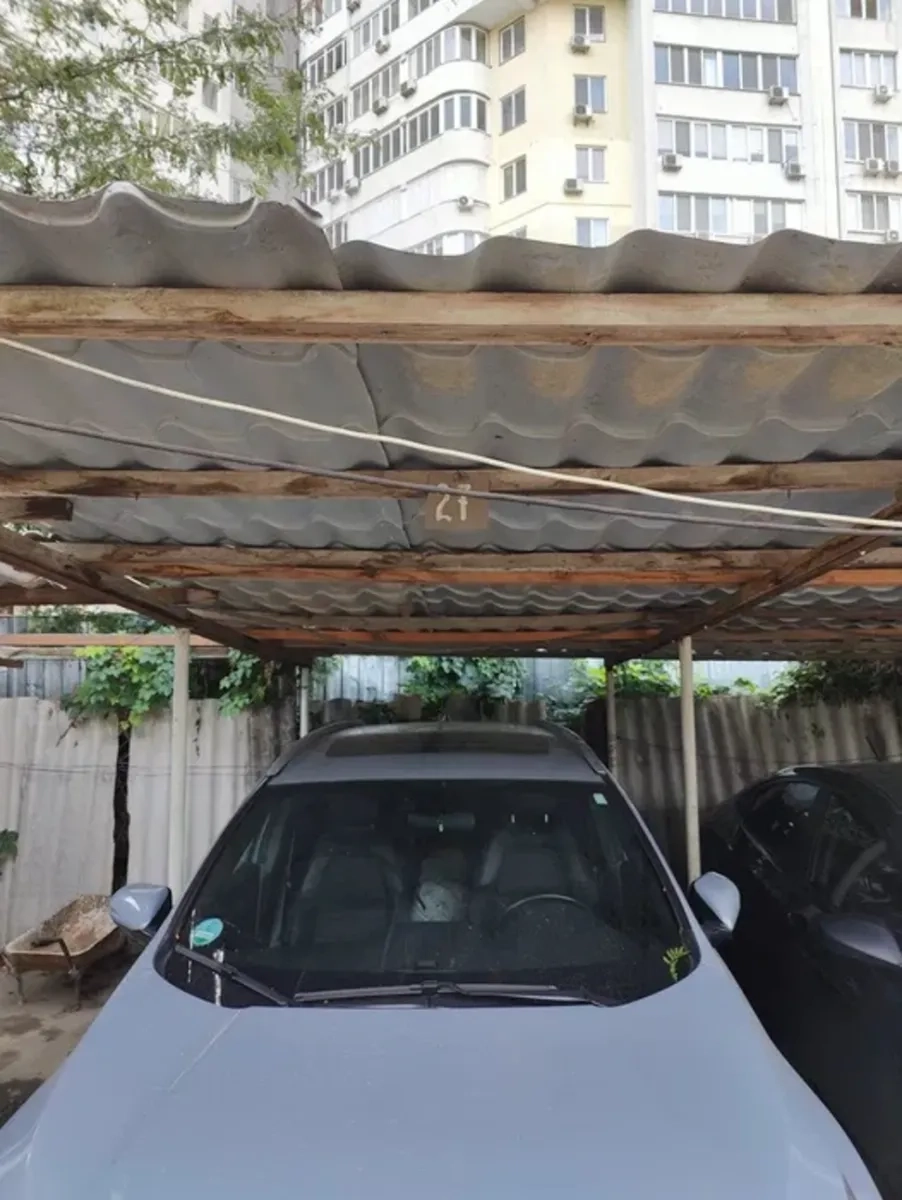 Крите паркомісце в кооперативі