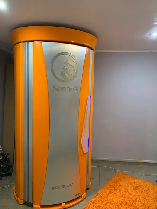 Вертикальний солярій – ідеальна засмага за лічені хвилини