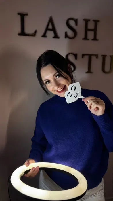 Курси з нарощування вій, професія лешмейкера.