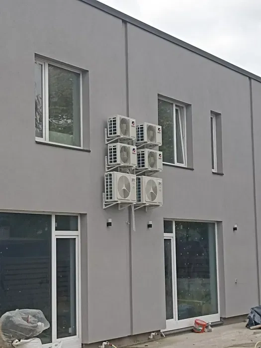 Монтаж кондиціонерів будь-якої складності. Швидко та надійно.