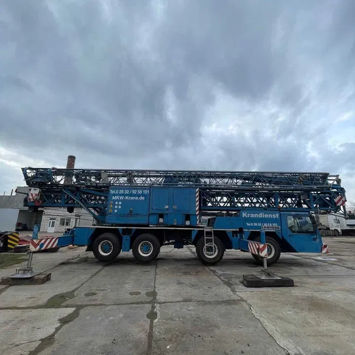 Баштовий кран самохідний Liebherr MK80 , послуги
