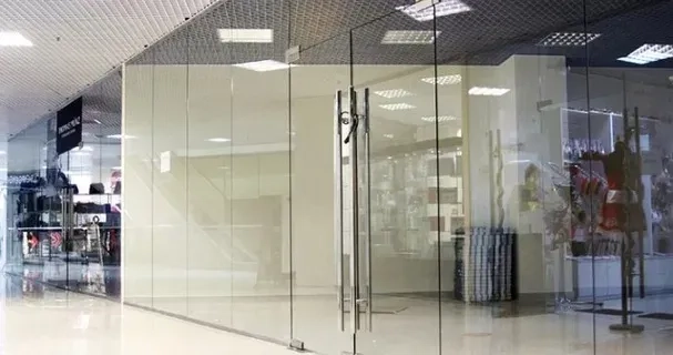 Мийка вітрин, магазинів в ТРЦ, ресторанів