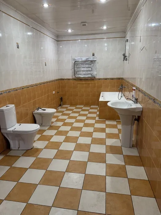 Офіс 184м вул. Богдана Хмельницького 16