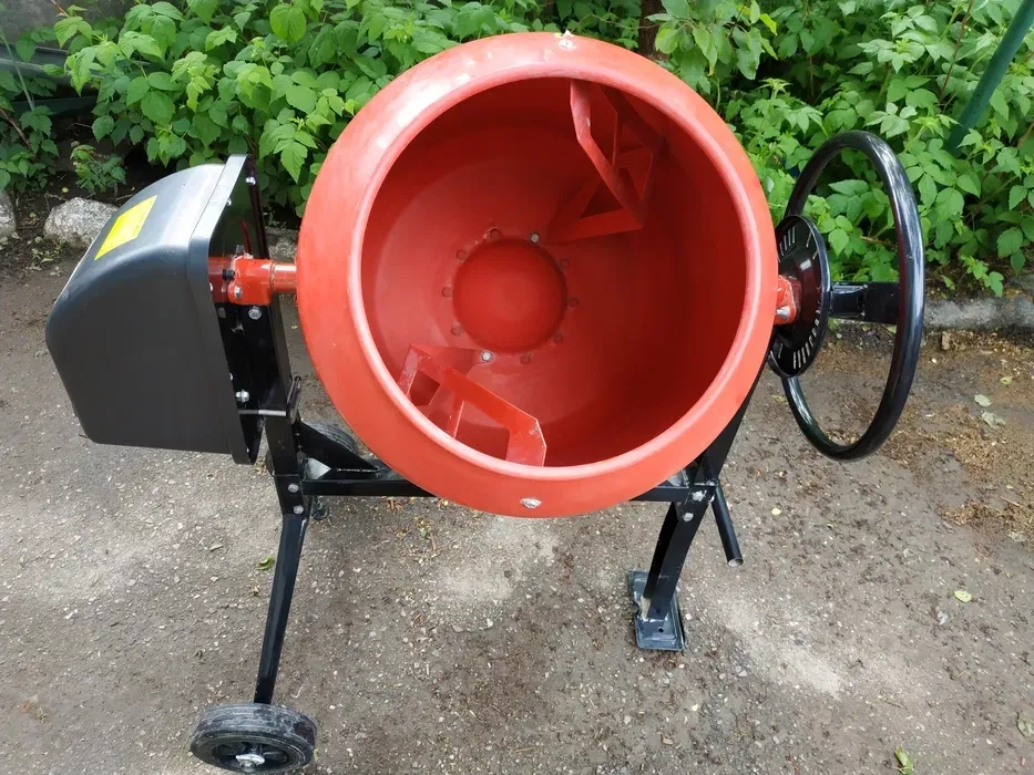Бетономешалка 125л.