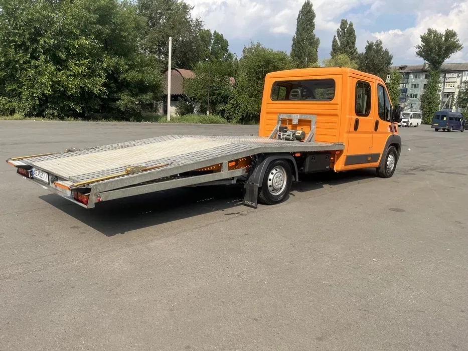 Надаю послуги евакуатора, з максимальним комфортом для клієнта