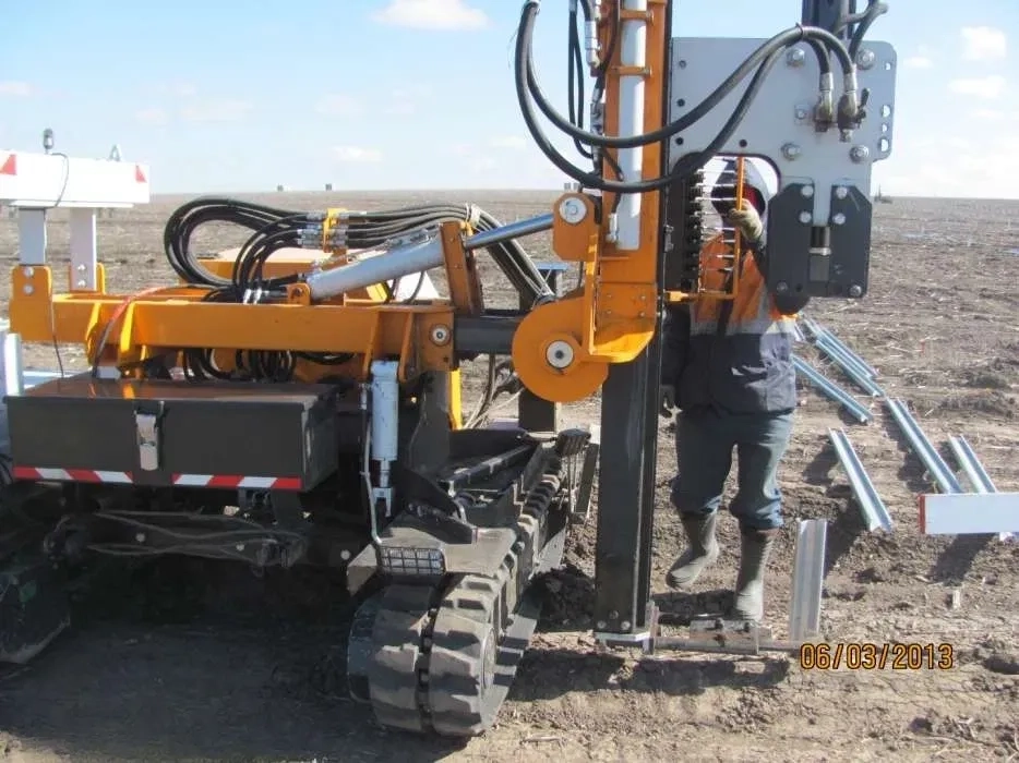 Сонячні електростанції. Забивка паль. (Забивка свай).