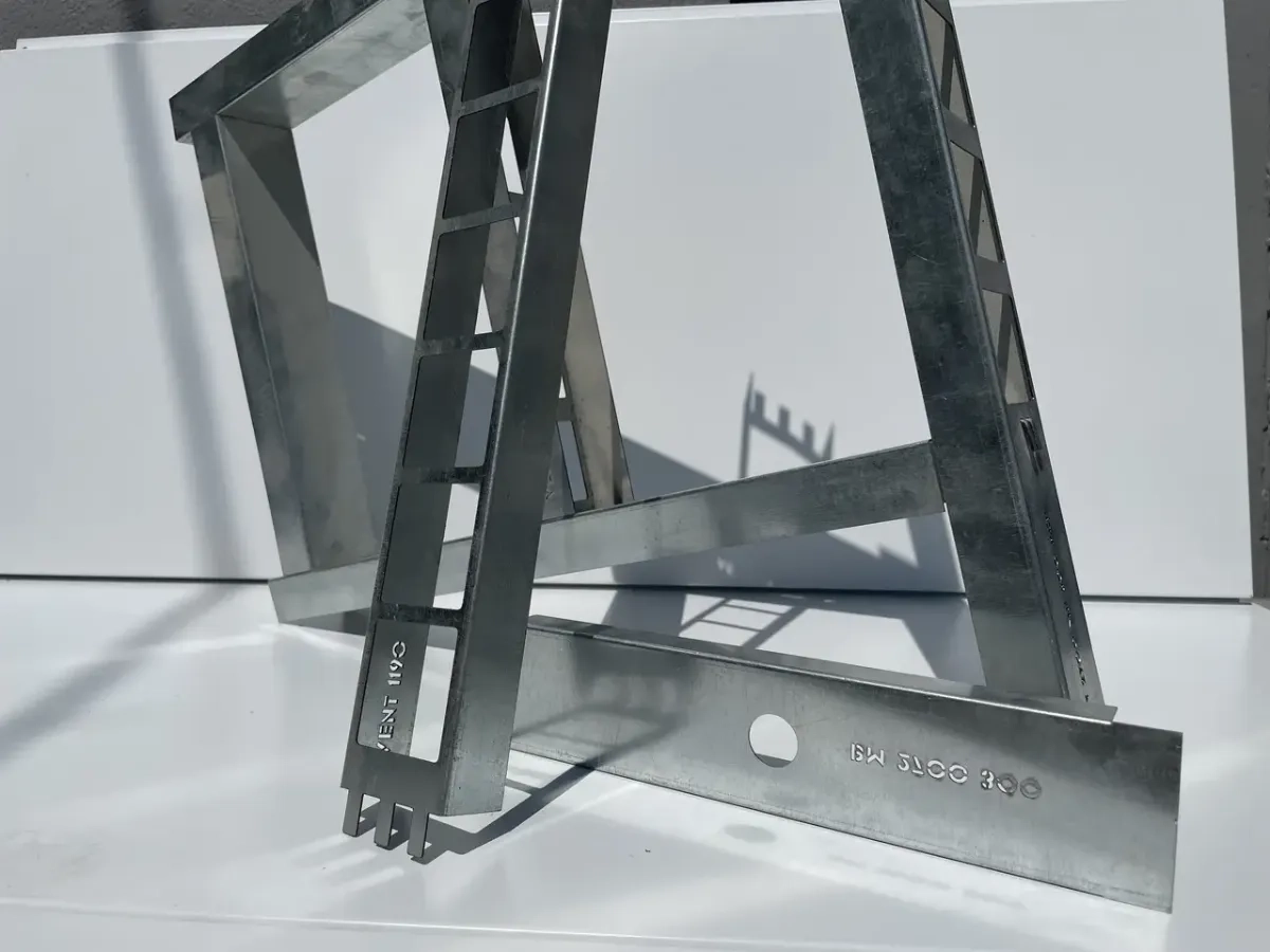 Гнуття металу, фіксація.