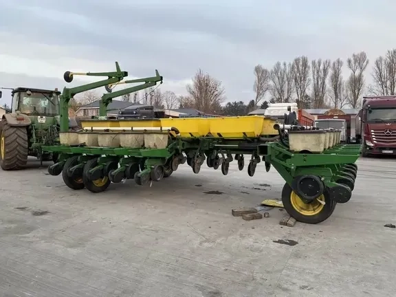 Сівалка JOHN DEERE 7200 : якість перевірена часом