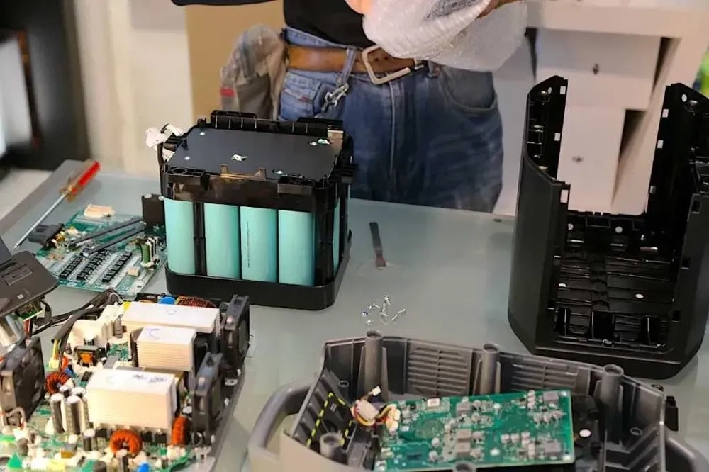 Ремонт зарядних станцій Київ Ecoflow 2-5 днів. Також займаємось ремонтом мобільних телефонів